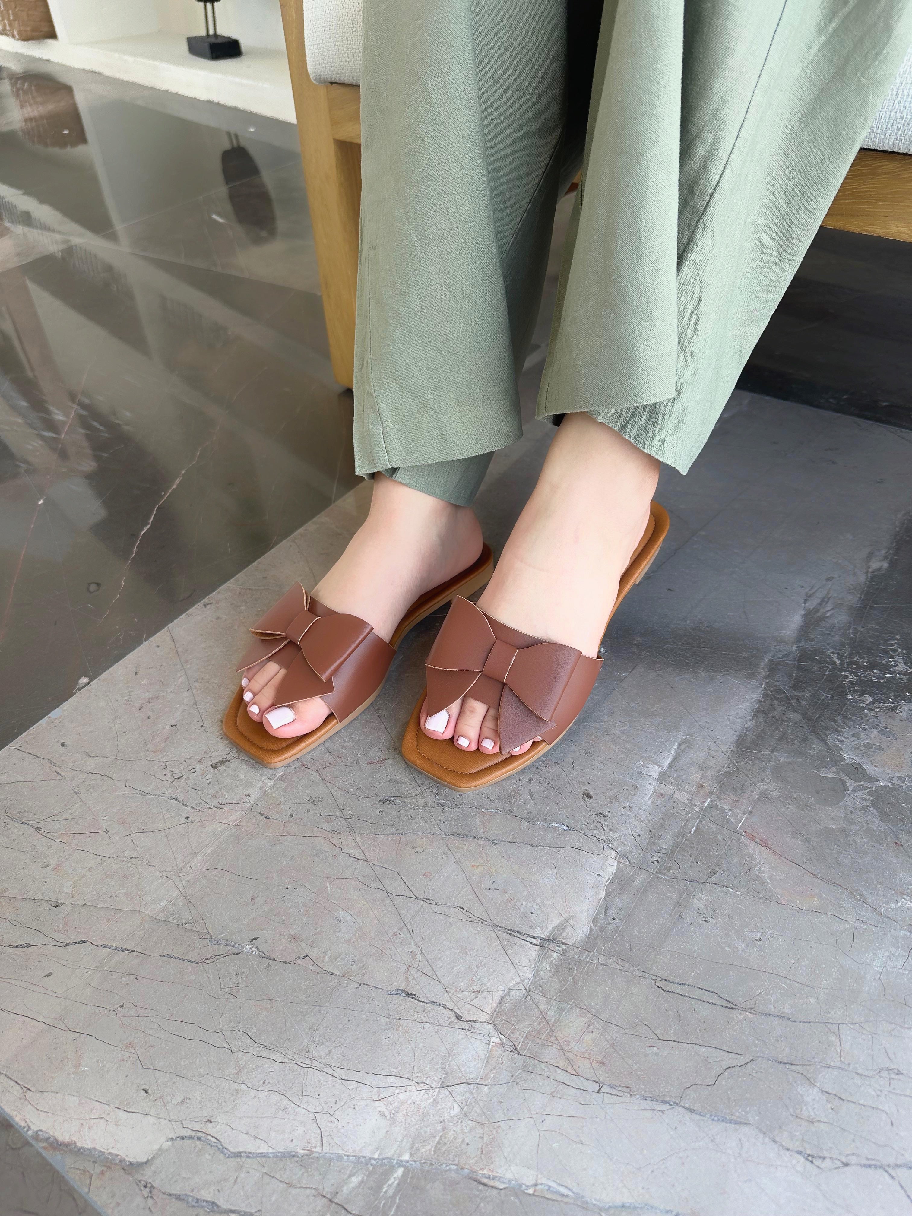 Sandalia Moño Café